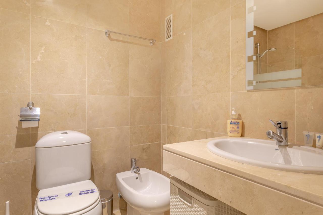 2261-Superb Apt On The Beach, On Duquesa Harbour Manilva Exterior foto