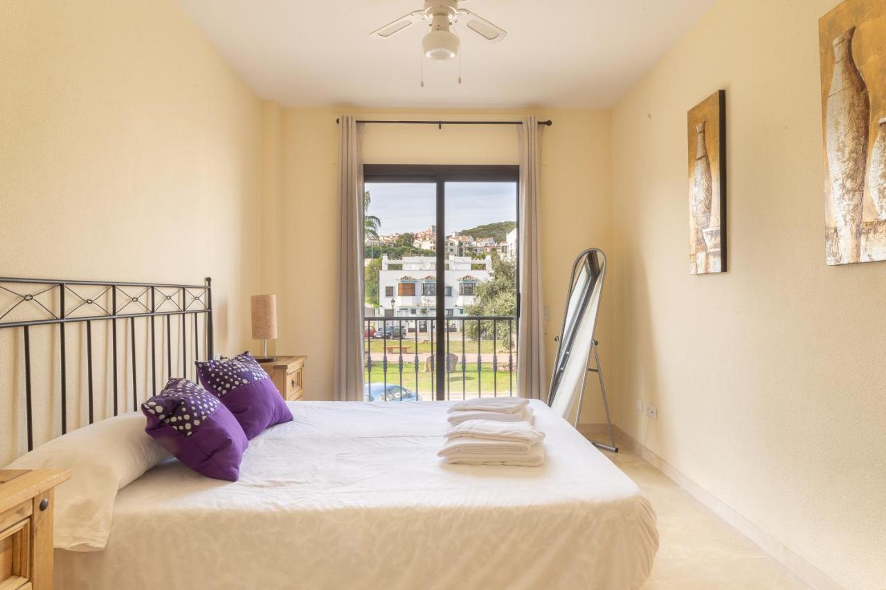 2261-Superb Apt On The Beach, On Duquesa Harbour Manilva Exterior foto