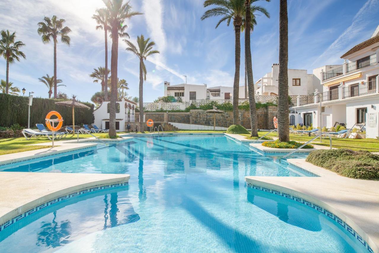 2261-Superb Apt On The Beach, On Duquesa Harbour Manilva Exterior foto