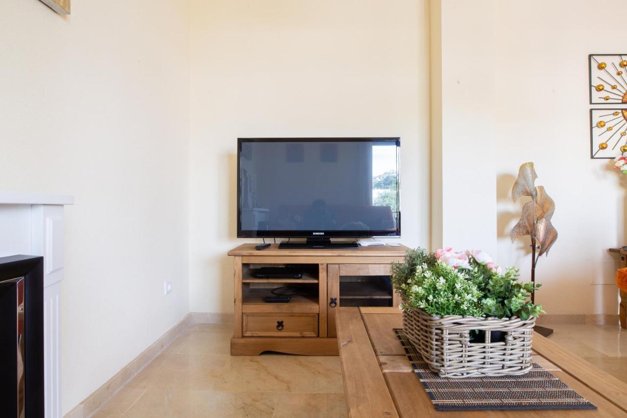 2261-Superb Apt On The Beach, On Duquesa Harbour Manilva Exterior foto