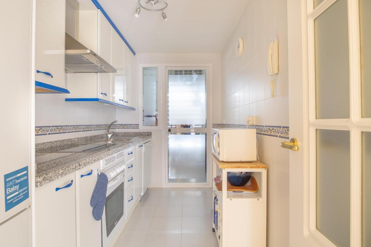2261-Superb Apt On The Beach, On Duquesa Harbour Manilva Exterior foto